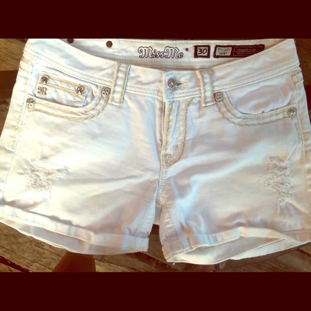 Miss Me Jean shorts size 30!
